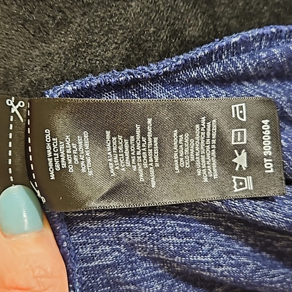 Buffalo by Favid Britton Sweater - Picture 8 of 14